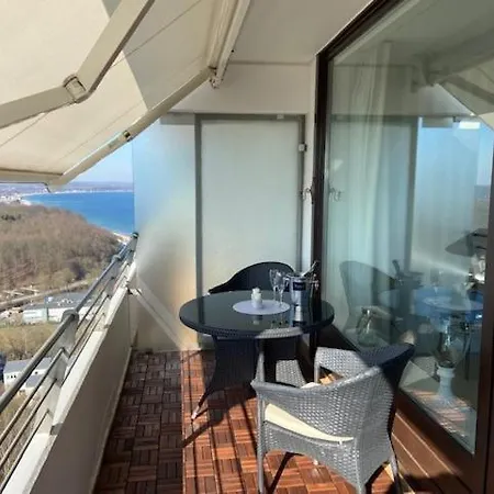 - Mit Aussicht Apartment